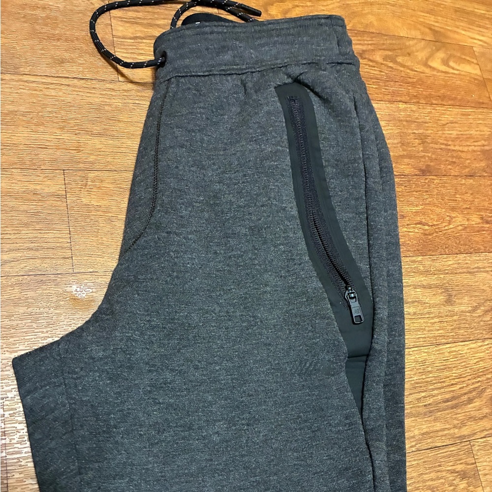 American Eagle Gray and Black Sweatpants Size Extra Size